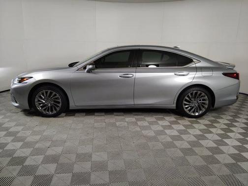 2024 Lexus ES 300h Ultra Luxury