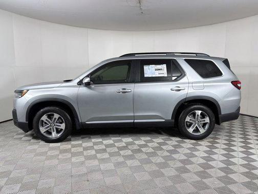 Solar Silver Metallic 2026 Honda Pilot EX-L