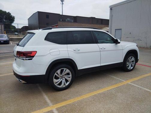 2022 Volkswagen Atlas 3.6L SE w/Technology