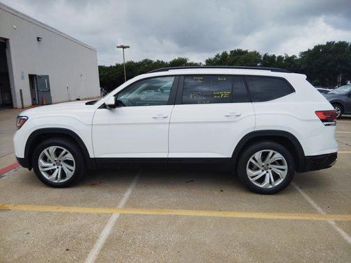 2022 Volkswagen Atlas 3.6L SE w/Technology