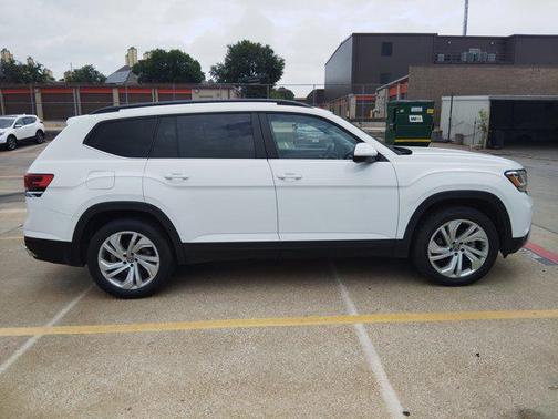2022 Volkswagen Atlas 3.6L SE w/Technology