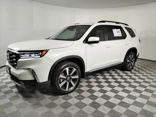 2025 Honda Pilot Touring 8-Passenger