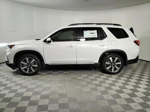 2025 Honda Pilot Touring 8-Passenger