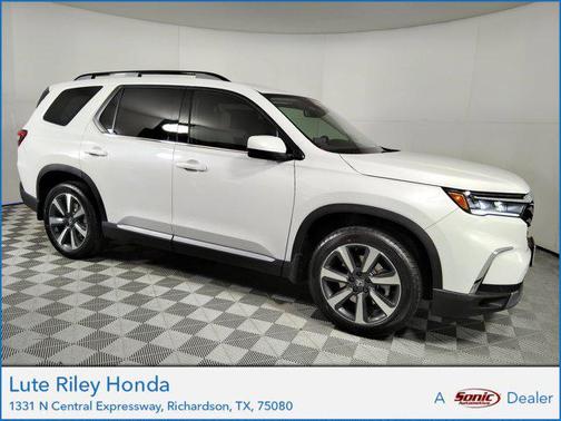 2025 Honda Pilot Touring 8-Passenger