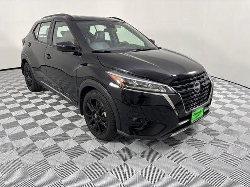 2023 Nissan Kicks SR