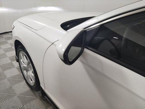 2025 Honda Accord LX 1.5T