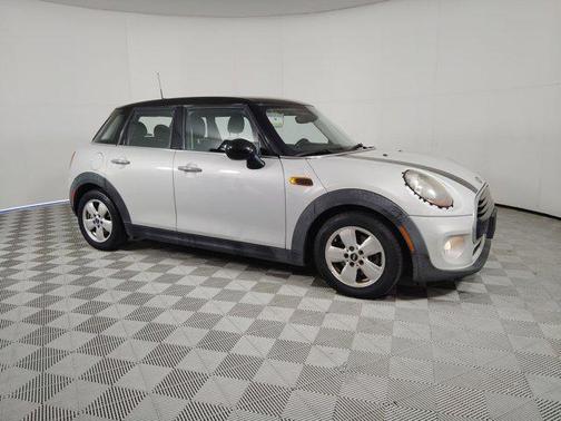 2016 MINI Hardtop Cooper