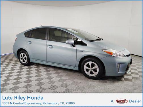 2015 Toyota Prius Three