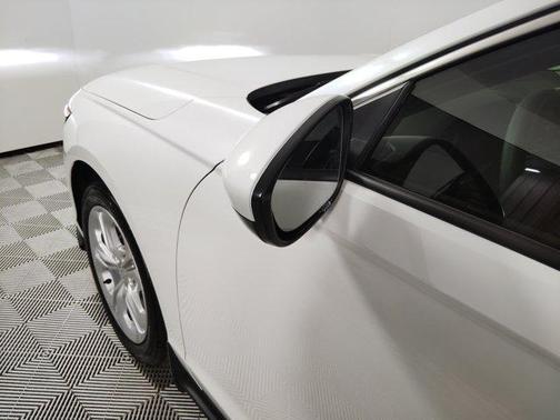 2025 Honda Accord LX 1.5T