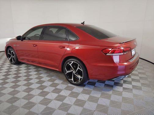 2022 Volkswagen Passat 2.0T R-Line