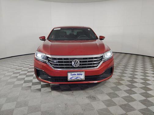 2022 Volkswagen Passat 2.0T R-Line