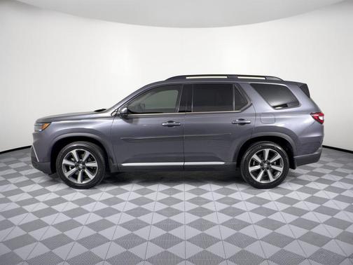 Gray 2025 Honda Pilot Elite