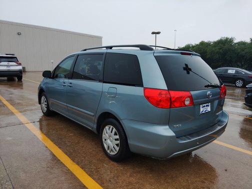 2008 Toyota Sienna LE