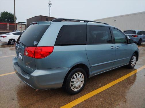 2008 Toyota Sienna LE