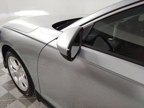 2025 Honda Accord LX 1.5T
