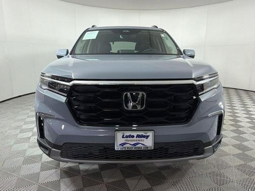 Gray 2024 Honda Pilot Touring 8-Passenger