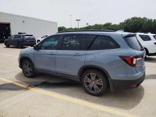 2022 Honda Pilot 2WD Sport