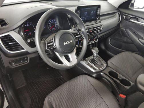 2022 Kia Seltos LX