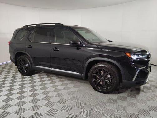 2025 Honda Pilot Touring 8-Passenger