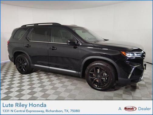 2025 Honda Pilot Touring 8-Passenger