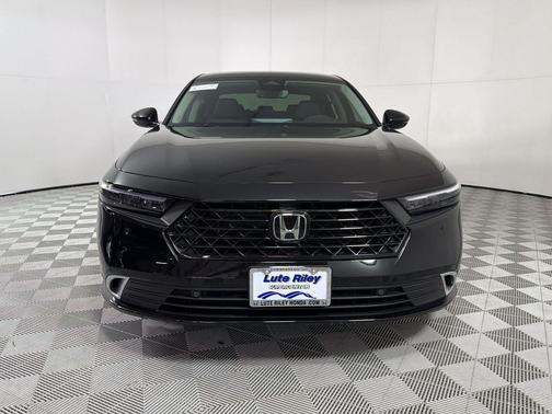 Crystal Black Pearl 2026 Honda Accord Hybrid Touring