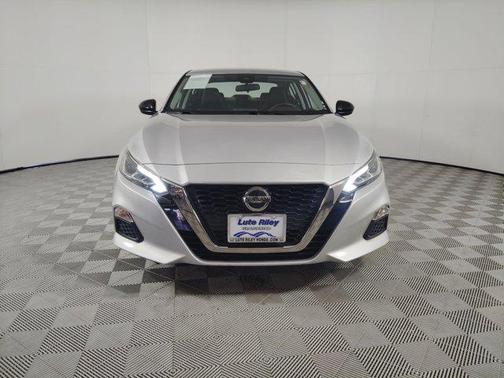 2020 Nissan Altima SR FWD