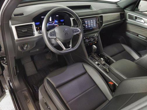 2022 Volkswagen Atlas Cross Sport 3.6L V6 SE w/Technology
