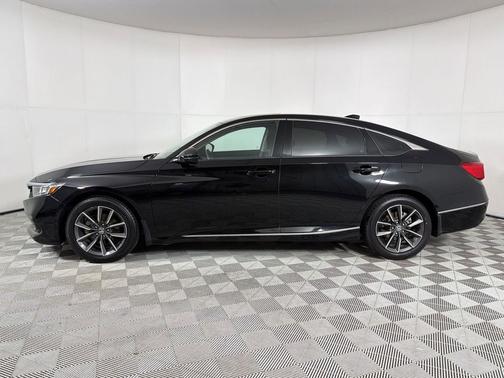 Crystal Black Pearl 2022 Honda Accord EX-L 1.5T