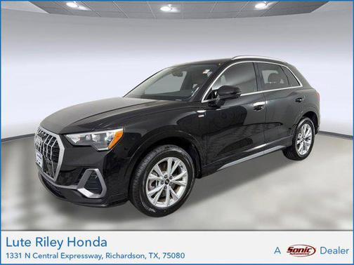 Mythos Black Metallic 2021 Audi Q3 45 S line Premium