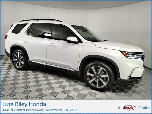 2025 Honda Pilot Touring 8-Passenger