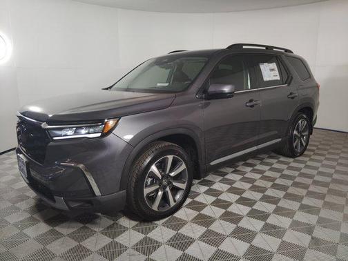 2025 Honda Pilot Touring 8-Passenger