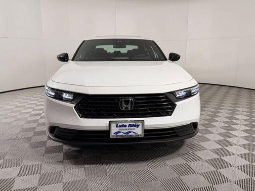 Platinum White Pearl 2026 Honda Accord Hybrid Sport