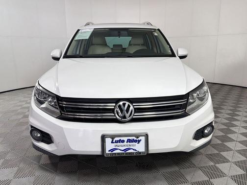 Candy White 2012 Volkswagen Tiguan SE