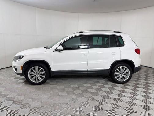 Candy White 2012 Volkswagen Tiguan SE