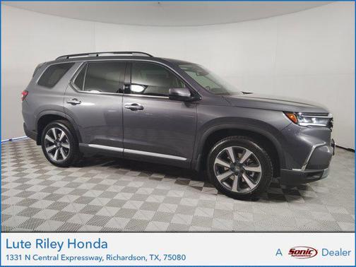 2025 Honda Pilot Touring 8-Passenger