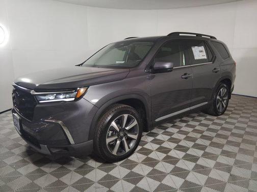 2025 Honda Pilot Touring 8-Passenger