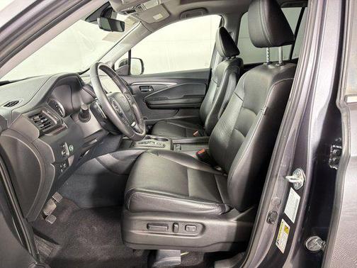 Crystal Black Pearl 2023 Honda Ridgeline RTL