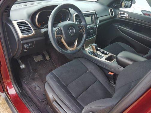 2017 Jeep Grand Cherokee Laredo