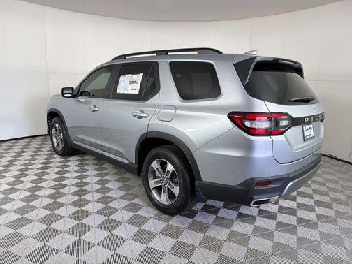Solar Silver Metallic 2026 Honda Pilot EX-L