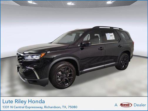 2025 Honda Pilot Touring 8-Passenger