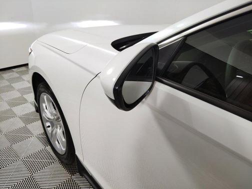 2025 Honda Accord LX 1.5T