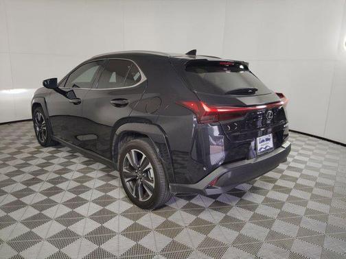 2025 Lexus UX 300h Premium