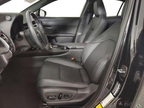 2025 Lexus UX 300h Premium