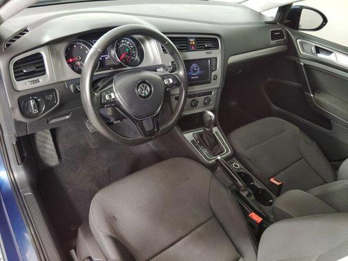 2017 Volkswagen Golf TSI S 4-Door