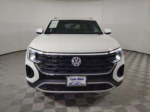 2024 Volkswagen Atlas Cross Sport 2.0T SE w/Technology 4MOTION