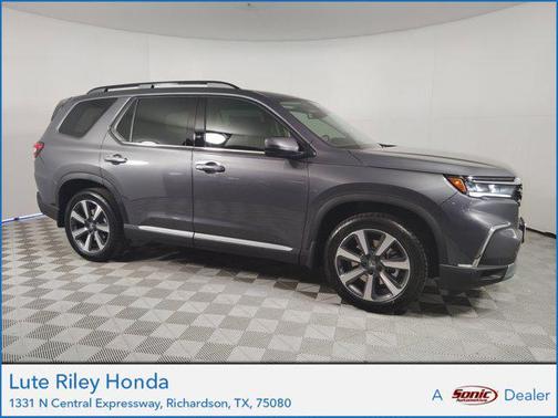 2025 Honda Pilot Touring 8-Passenger