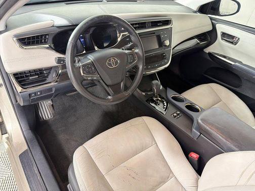 Classic Silver Metallic 2014 Toyota Avalon XLE