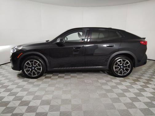2025 BMW X2 xDrive28i