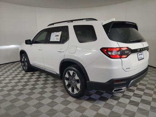 2026 Honda Pilot Touring 8-Passenger