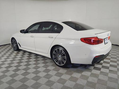 2017 BMW 540 540i